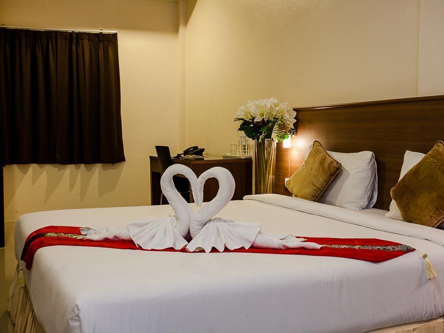 The Wave Hotel Patong Sha Пхукет Екстер'єр фото