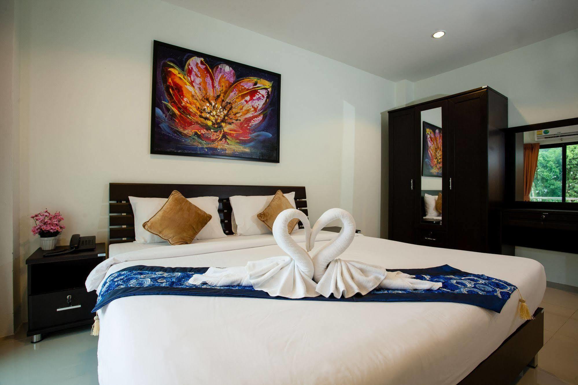 The Wave Hotel Patong Sha Пхукет Екстер'єр фото